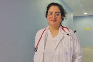 La metgessa especialista en Nefrologia Roxana Bury s’incorpora a l’equip de la Santa Creu